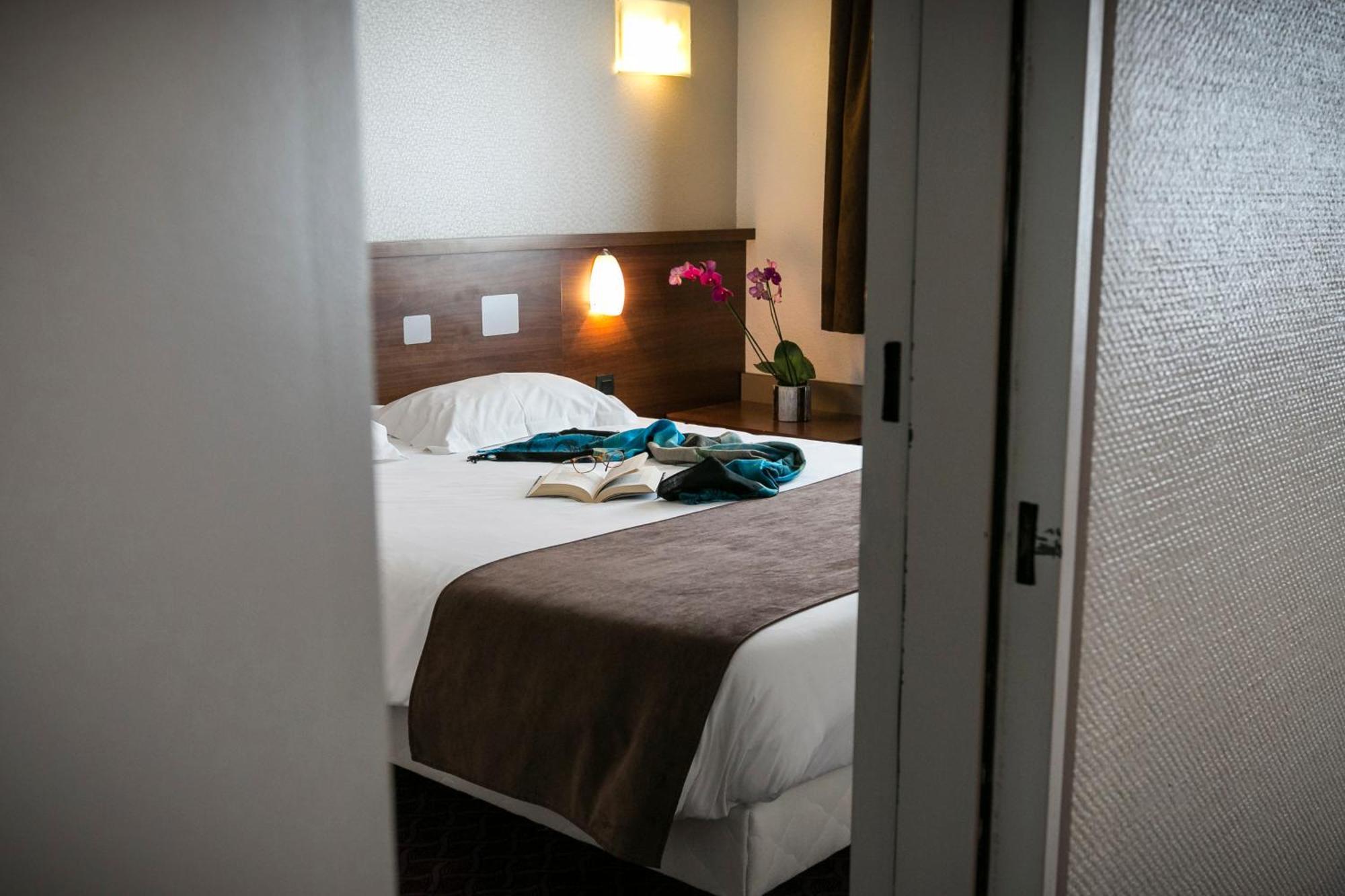 Brit Hotel Rennes Le Castel מראה חיצוני תמונה
